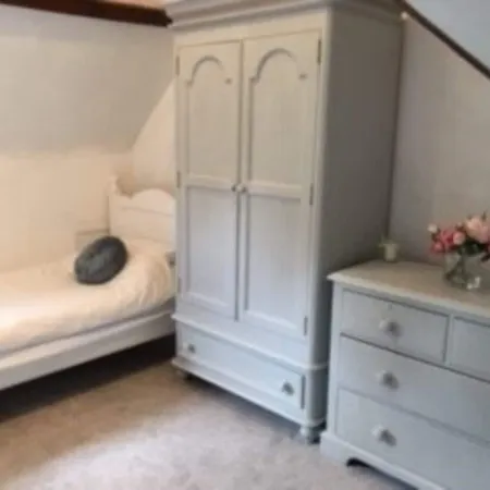Loxley Barn 1-Bed Cottage Retreat