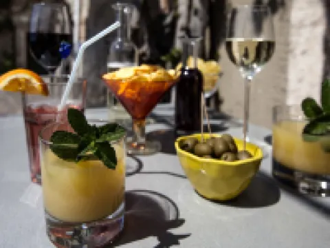 ホテル エ アパルタメンティ アル プラ デ ラ ファム ティニャーレのホテル