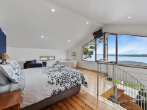 Wheelhouse Apartments Hotels in Strahan