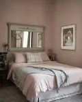 The Eddie Hotel and Farm Hotel dekat Norman Hardie Winery