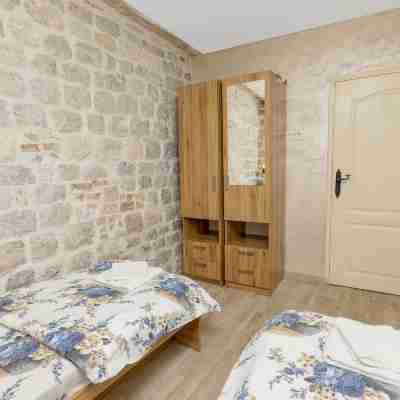Historical Heart Apartment Rooms