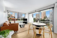 Hi Ho Beach Apartments on Broadbeach Hotels in Broadbeach