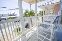 Summer Towne by Panhandle Getaways