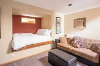 Sunriver by AvantStay Cozy Mountain Home w Indoor Pool and Hot Tub