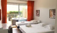 Hotel Frejus | Sable Et Soleil | Chambre Avec Jacuzzi Privatif Port Et Plage