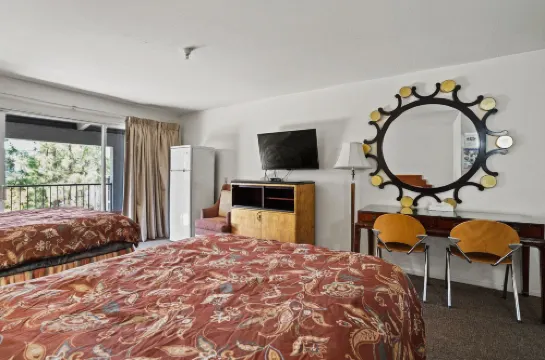 Mission Peak Lodge