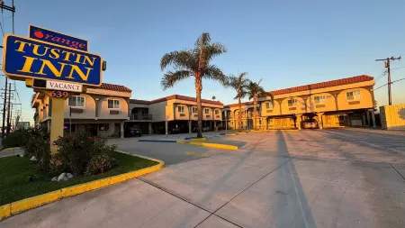 Orange Tustin Inn in Orange