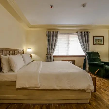 Roxas President's Inn