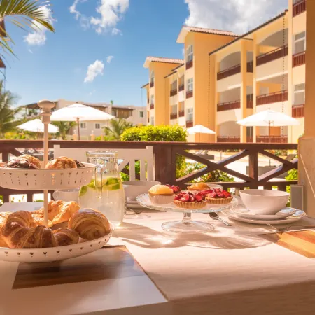 Los Flamencos Aparthotel Beach Club