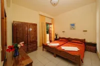 Maria Lambis Apartments - Parvekkeita