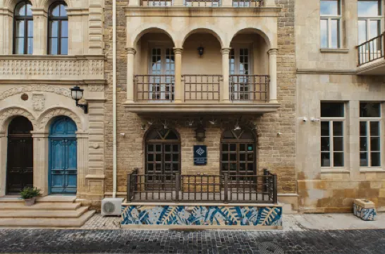 Art Club Отели рядом с достопримечательностью «Бакинский бульвар»