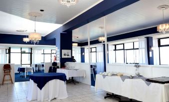 Hoedjiesbaai Hotel