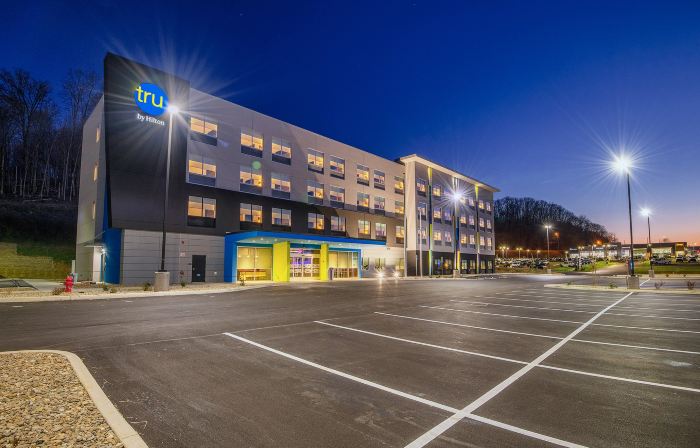 Tru by Hilton West Bristol TN