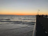 Beach & Bay - Modern Family Stay Glenelg North
