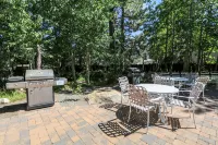On-Site Pool and Spa Access - Stunning Tranquil Retreat