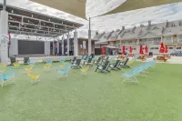 Completely Remodeled Beachside Studio with Pool - Snowbirds Welcome 인렛 비치 호텔