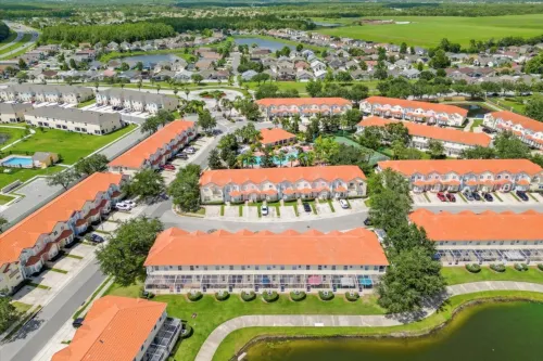 Gated Community with Clubhouse and Pool - Gorgeous Retreat Hotels in Poinciana