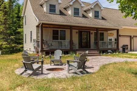 Ultimate Summer Cabin|Kids’ Room Included