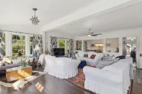 1-acre WHB Beach Village: Salt Pool & Hot Tub of Nirvana - Vacations