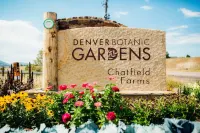 Charming Cottage - Fenced Yard, Firepit, High-Speed WiFi Hotels in Littleton