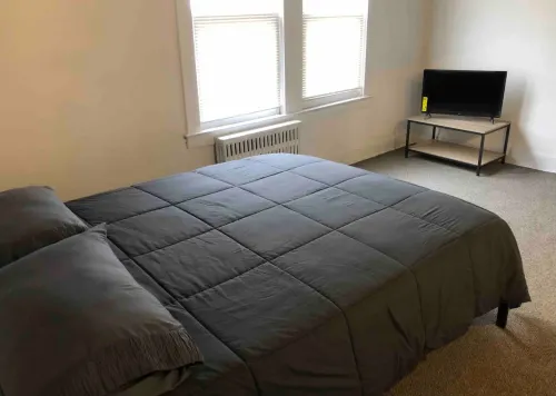 Spacious and Bright 2 Bedroom Apartment with 1 Bathroom and Private Street Entrance