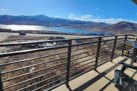 Mountain Chalet Retreat - WiFi, Minutes from Skiing Hotel a Hideout