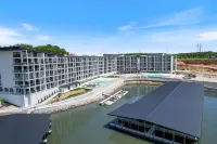 Spacious Living and Panoramic Channel Views - Stunning Lakeside Haven Hotels in Osage Beach