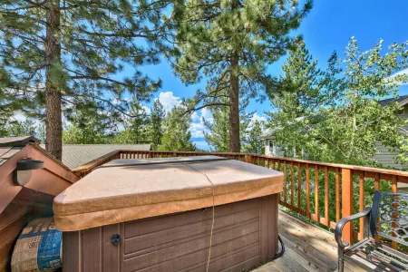 Lake Views and Mountain Luxury Lx66