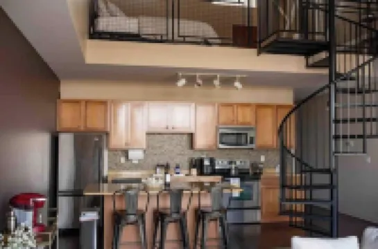 Stylish Condo Downtown Sandusky