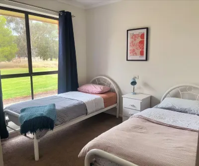 Wings Field - peaceful family farm stayFarm stay in Tocumwal, Australia Hotels in der Nähe von Chrystie's Museum