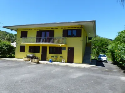 Au Petit Canal Fleuri Hotel a 