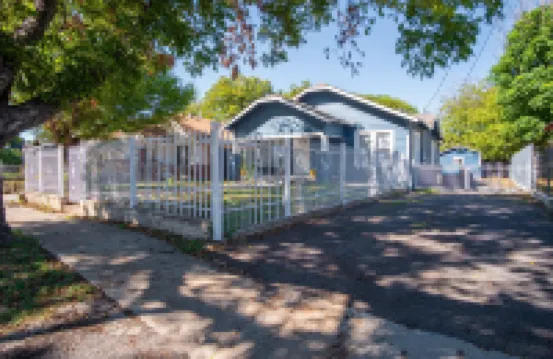 丹佛高地全新2卧2衞工藝住宅