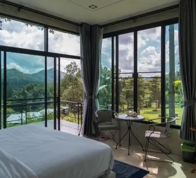 บ้านต้นไม้ระเบียง