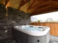 Grandeur Villa with Sauna & Hot Tub in Durbuy - Villas