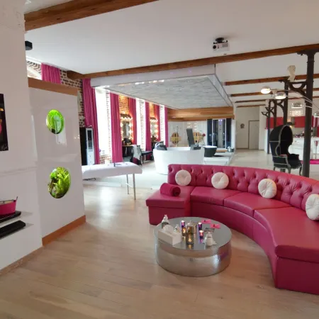 Lush Apartment with Sauna, Hot Tub, Mountain Views in Ensival