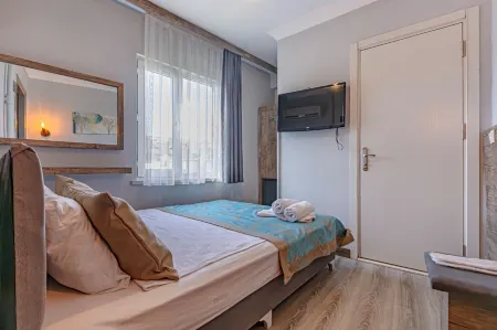 Seven City Hotel