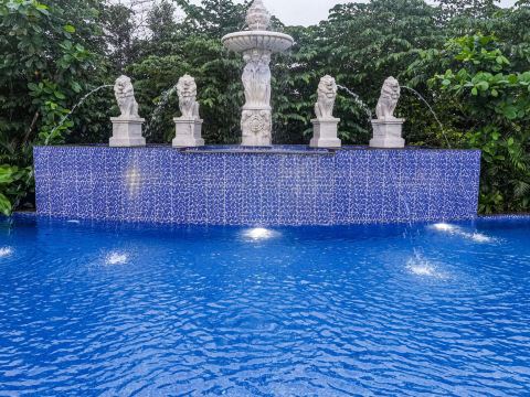 Mayfair Oasis Resort & Convention