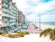 Apartment in Nieuwpoort by the Beach