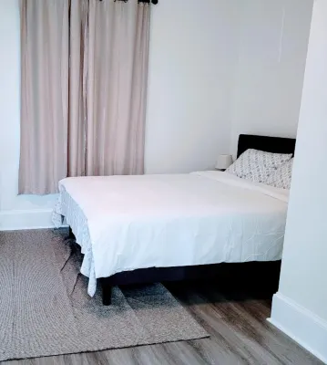 Walk To Duke Campus! 1 Bedroom In Trinity Park! Hotel dekat Duke University