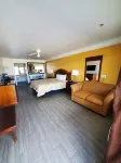 Deluxe Inn and Suites