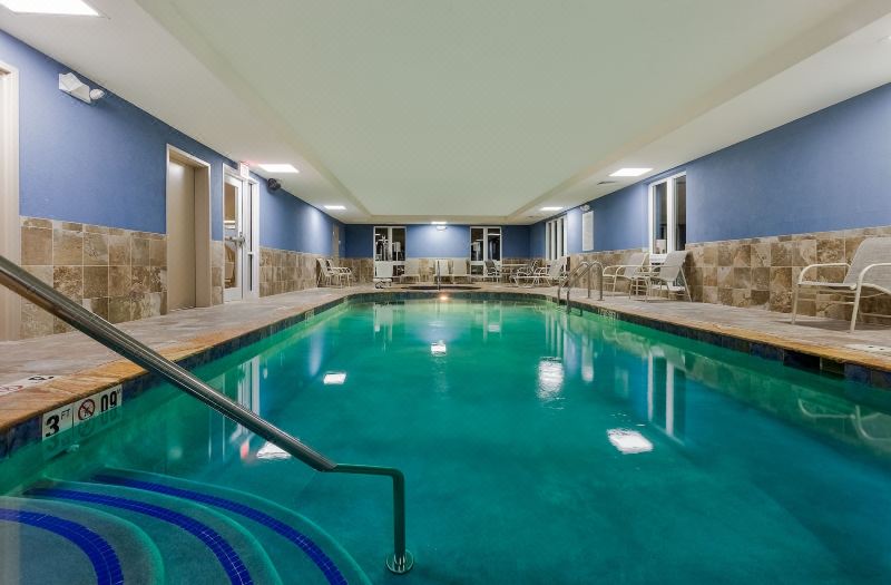 Holiday Inn Express & Suites Salina by IHG photo 2