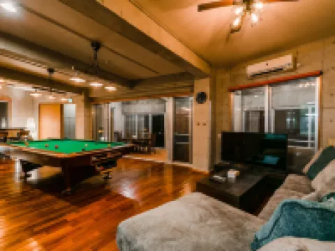 Pine House in Ginoza 宜野座村のホテル