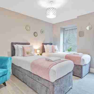 Ocean Walk 2 Bedroom Apartment Moments from the Seaside Rooms