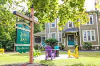 The Lark & Loon Inn Hotels in Annapolis Royal