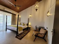 Mastiff Grand la Villae Hotels in Atvan