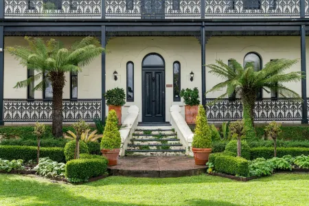 Colhurst House Отели рядом с достопримечательностью «Кейв Гарден»