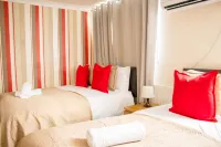 Spacious 5-Bedroom Home - Sleeps 11 & Free Parking Hotels in Tilbury