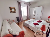 Bertie's Lodge Hotels in Smokvica