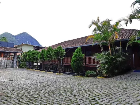 Hotel Montanus Отели в г. Нова-Фрибургу