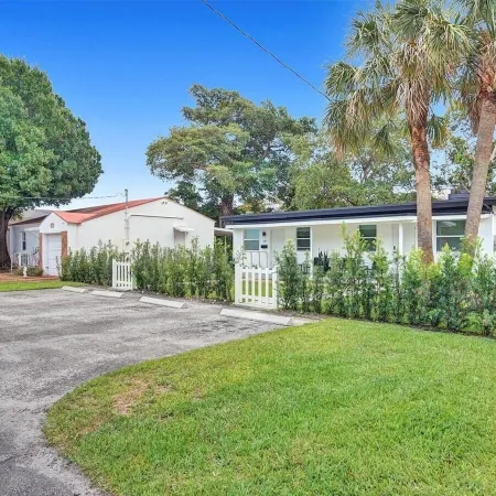 Charming Miami Getaway Near Beaches & Attractions Hotels in Hallandale Beach